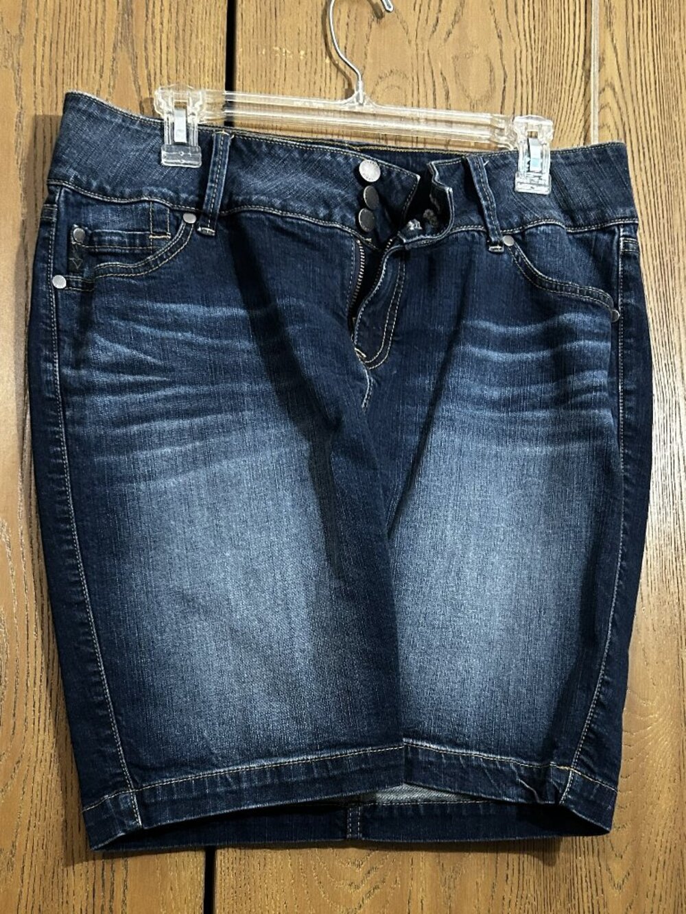Torrid Dark Wash Denim Triple Button Pencil Skirt Size 14